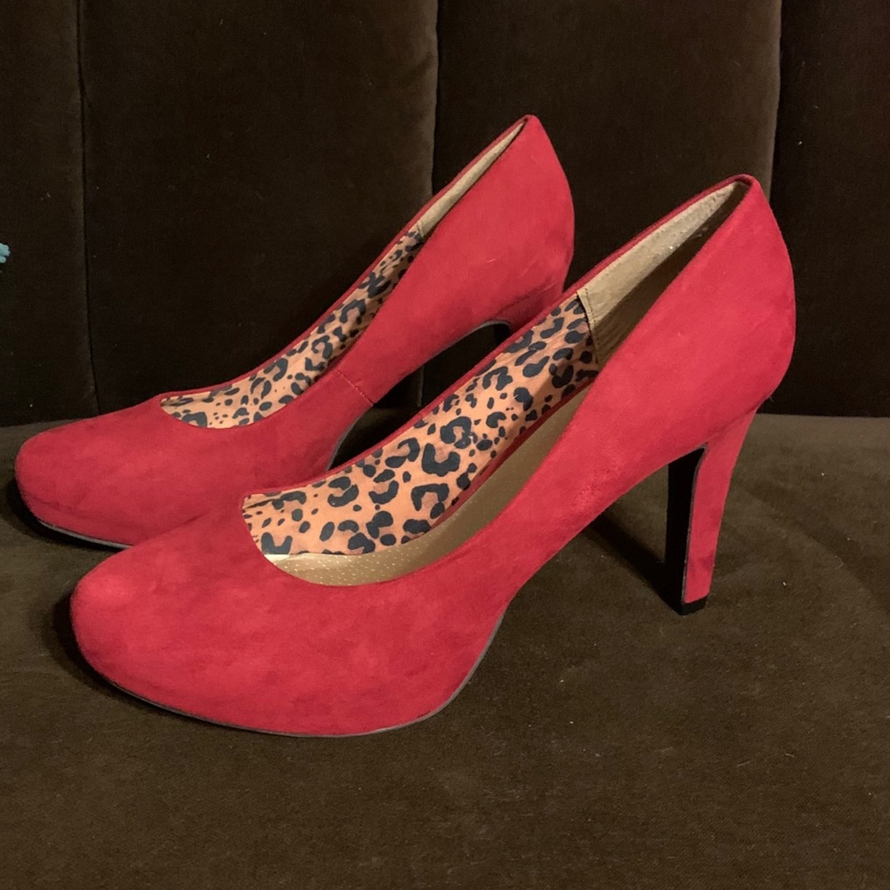 EUC Guess Red Heels 10 Worn Once